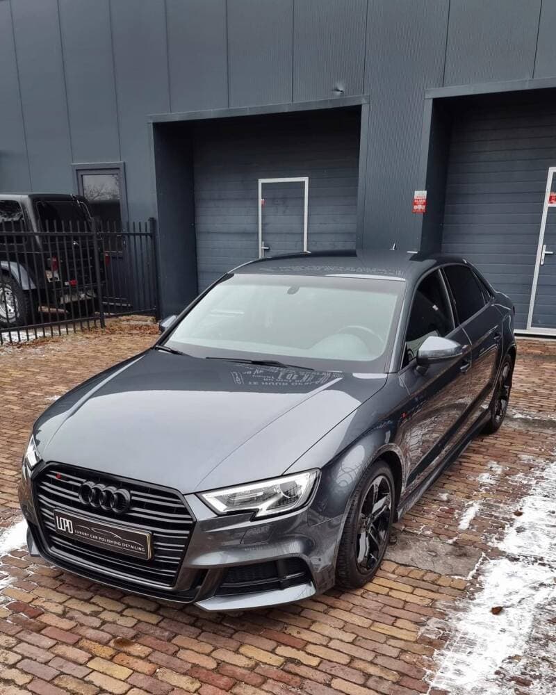 Auto detailing resultaat van Luxury Car Polishing en Detailing in Cruquius