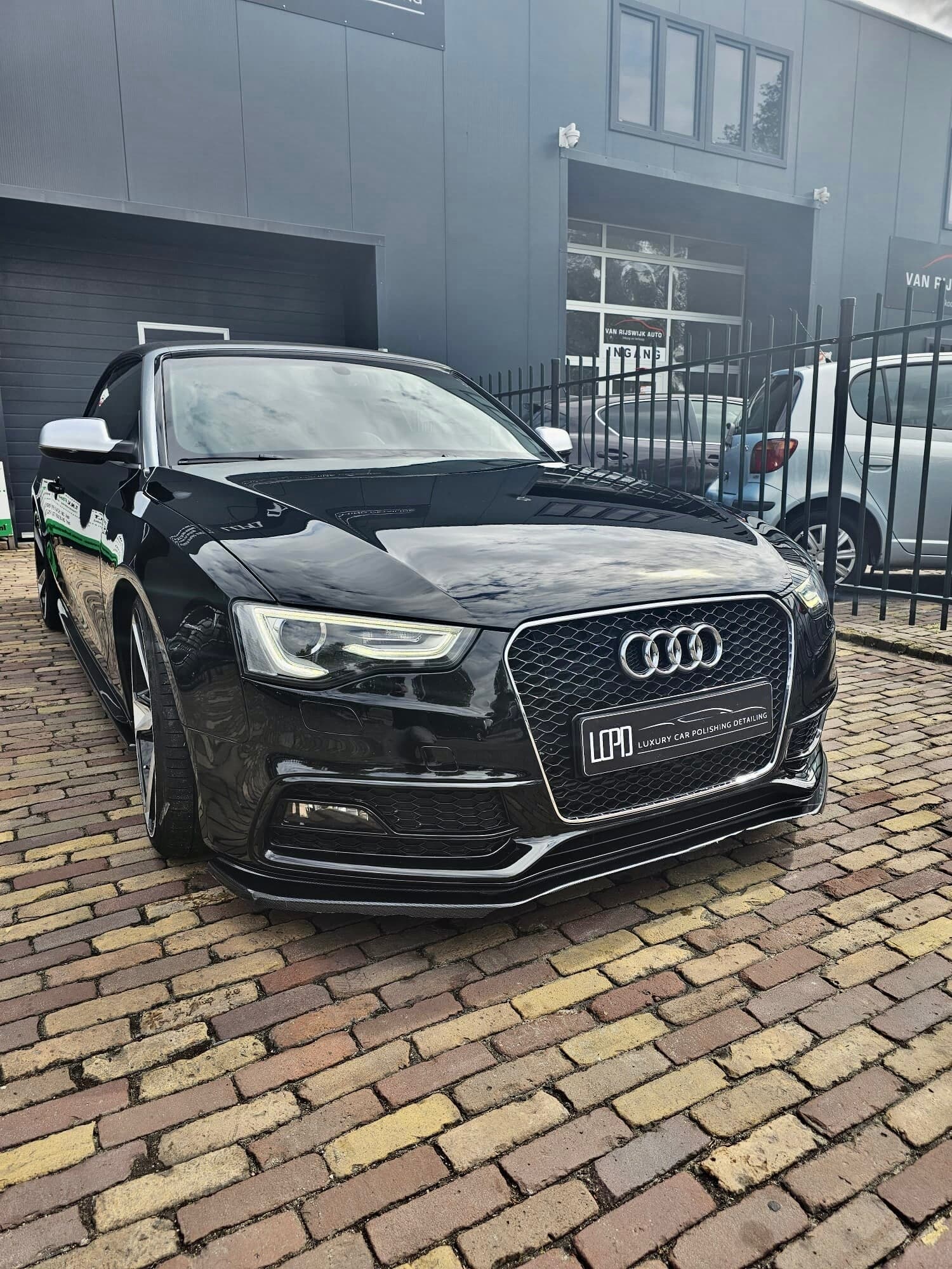 Auto detailing resultaat van Luxury Car Polishing en Detailing in Cruquius
