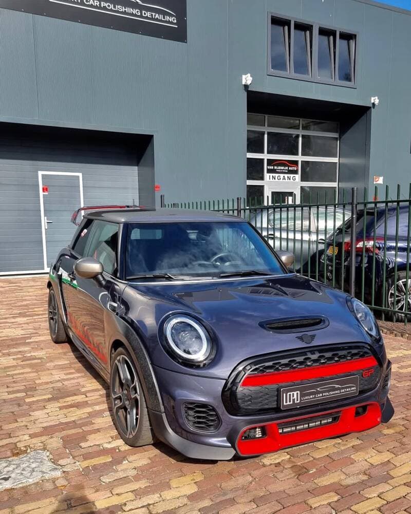 Auto detailing resultaat van Luxury Car Polishing en Detailing in Cruquius