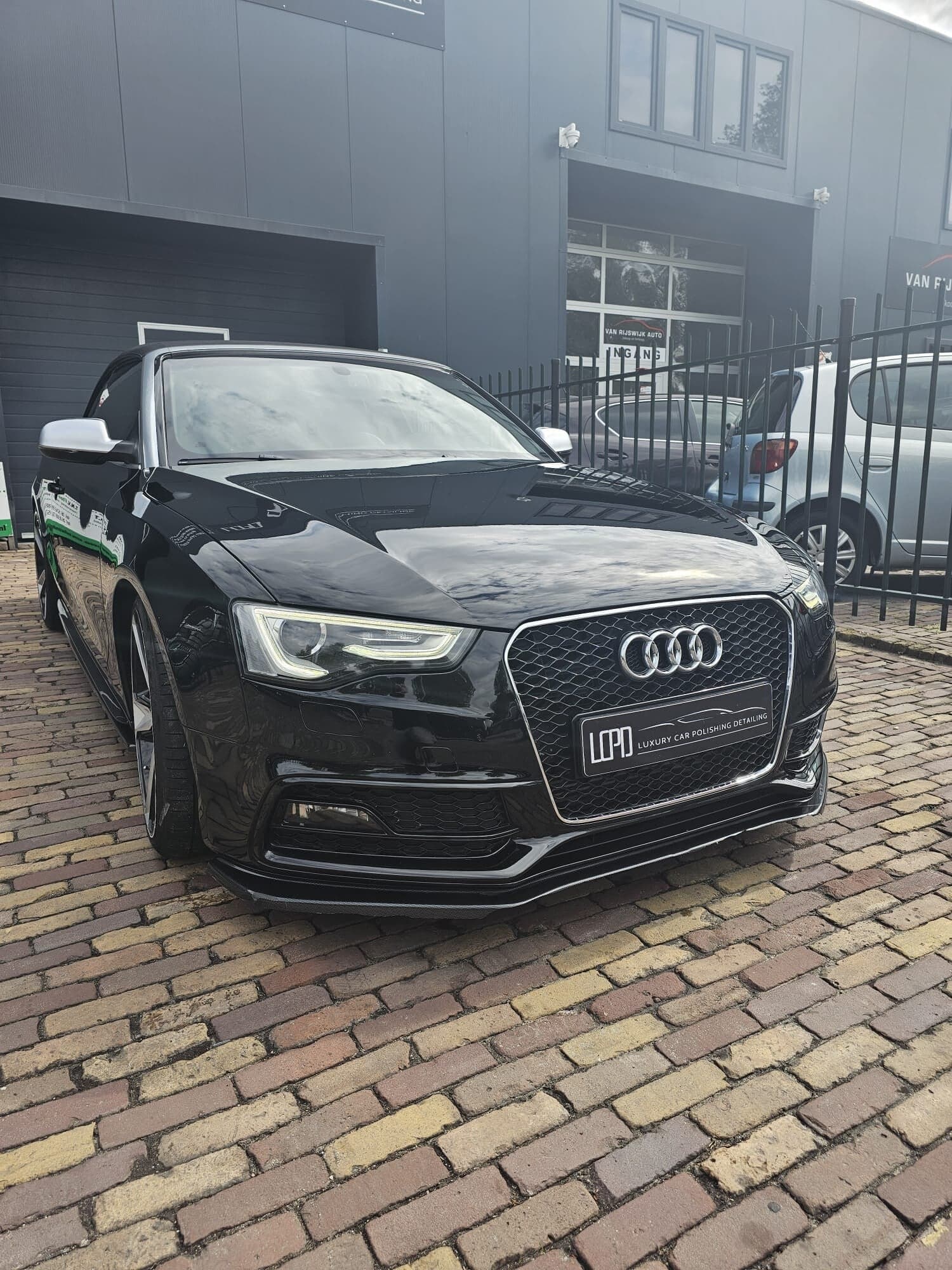 Auto detailing resultaat van Luxury Car Polishing en Detailing in Cruquius