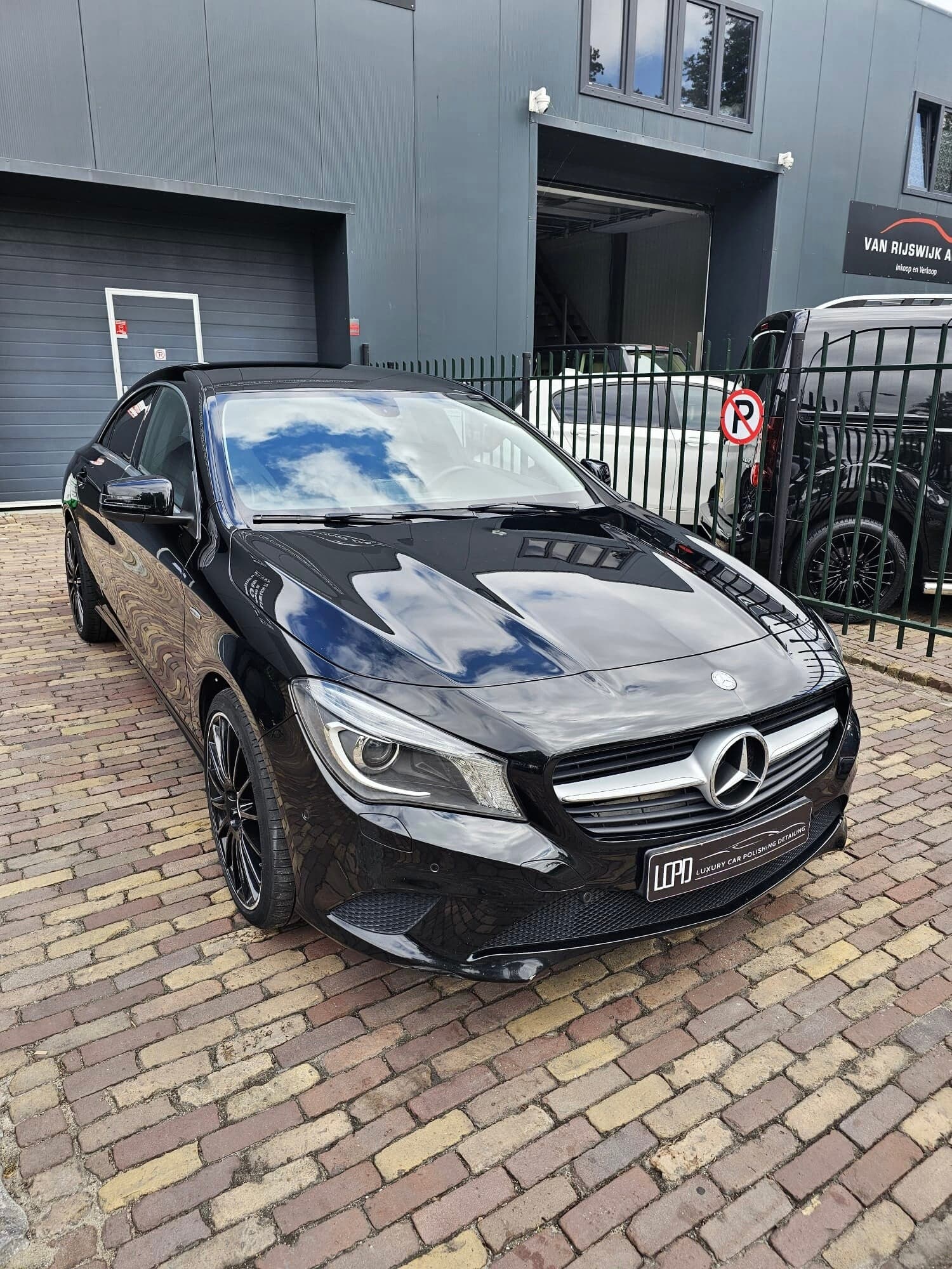 Auto detailing resultaat van Luxury Car Polishing en Detailing in Cruquius