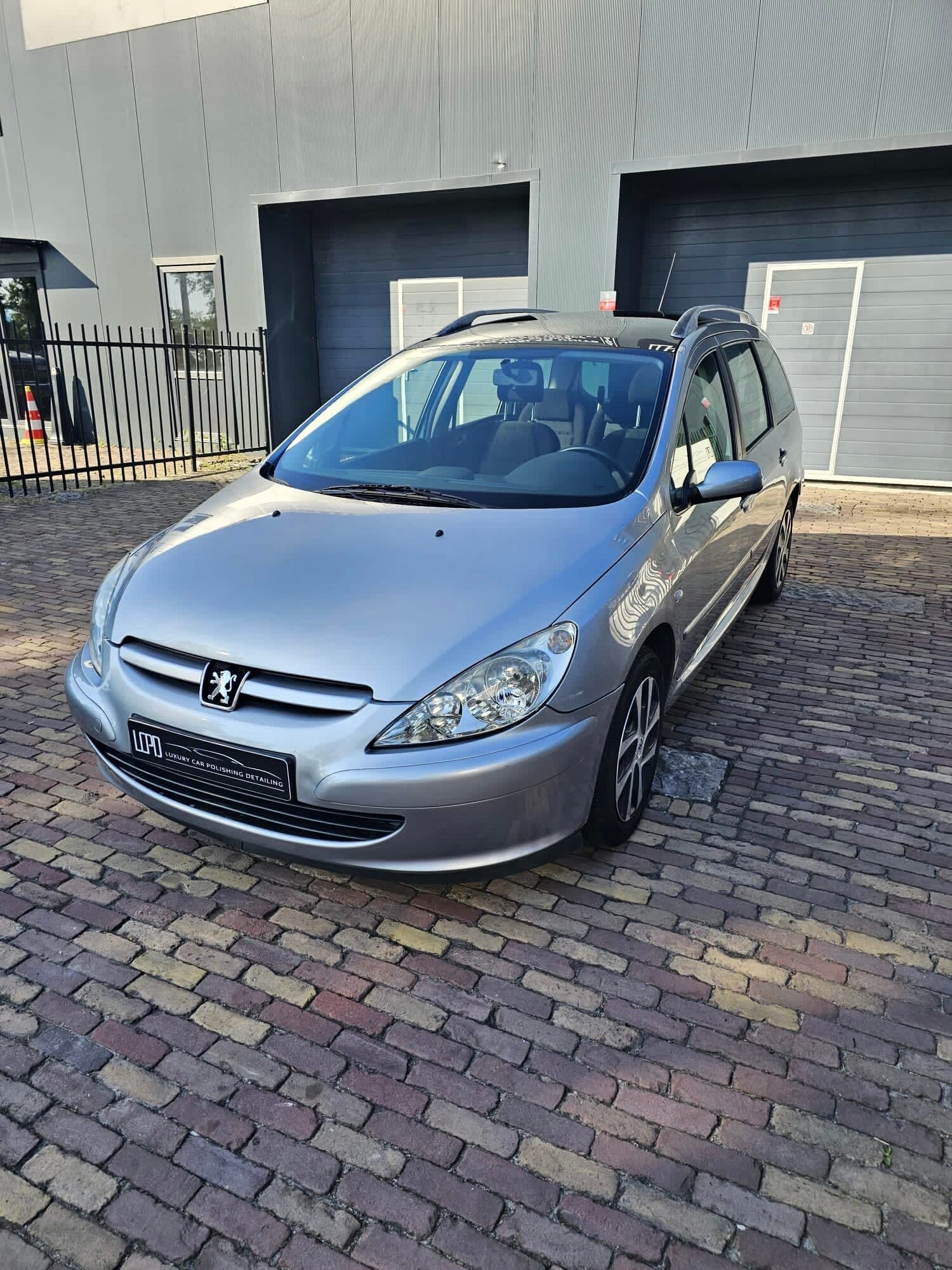 Auto detailing resultaat van Luxury Car Polishing en Detailing in Cruquius