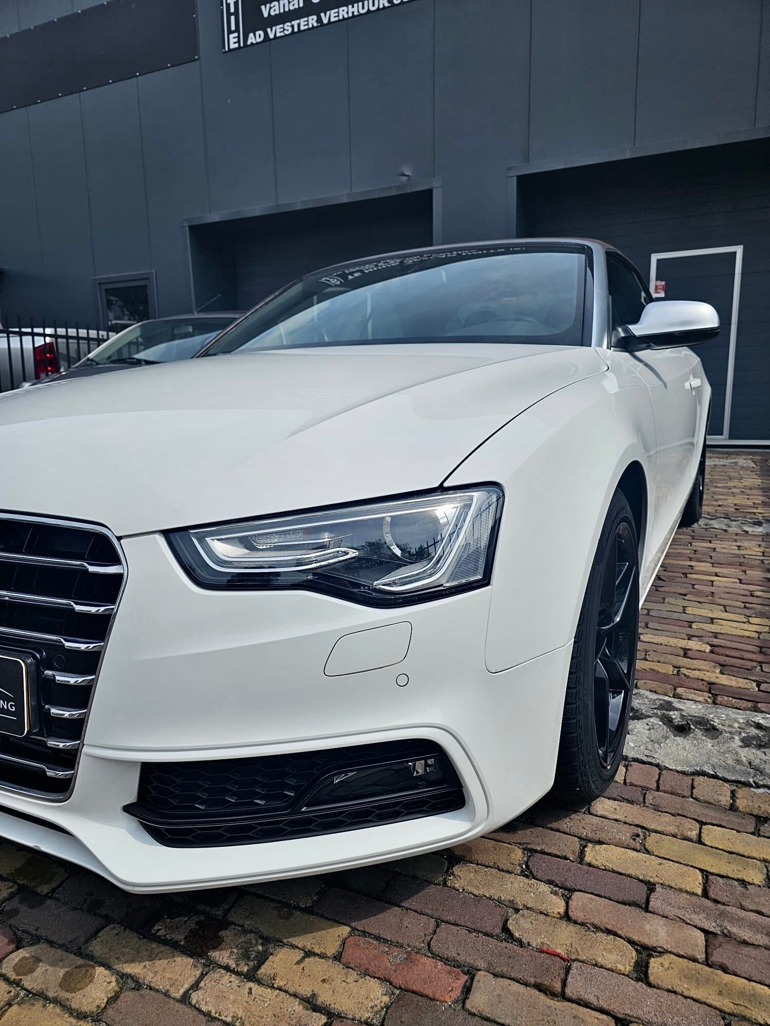 Auto detailing resultaat van Luxury Car Polishing en Detailing in Cruquius