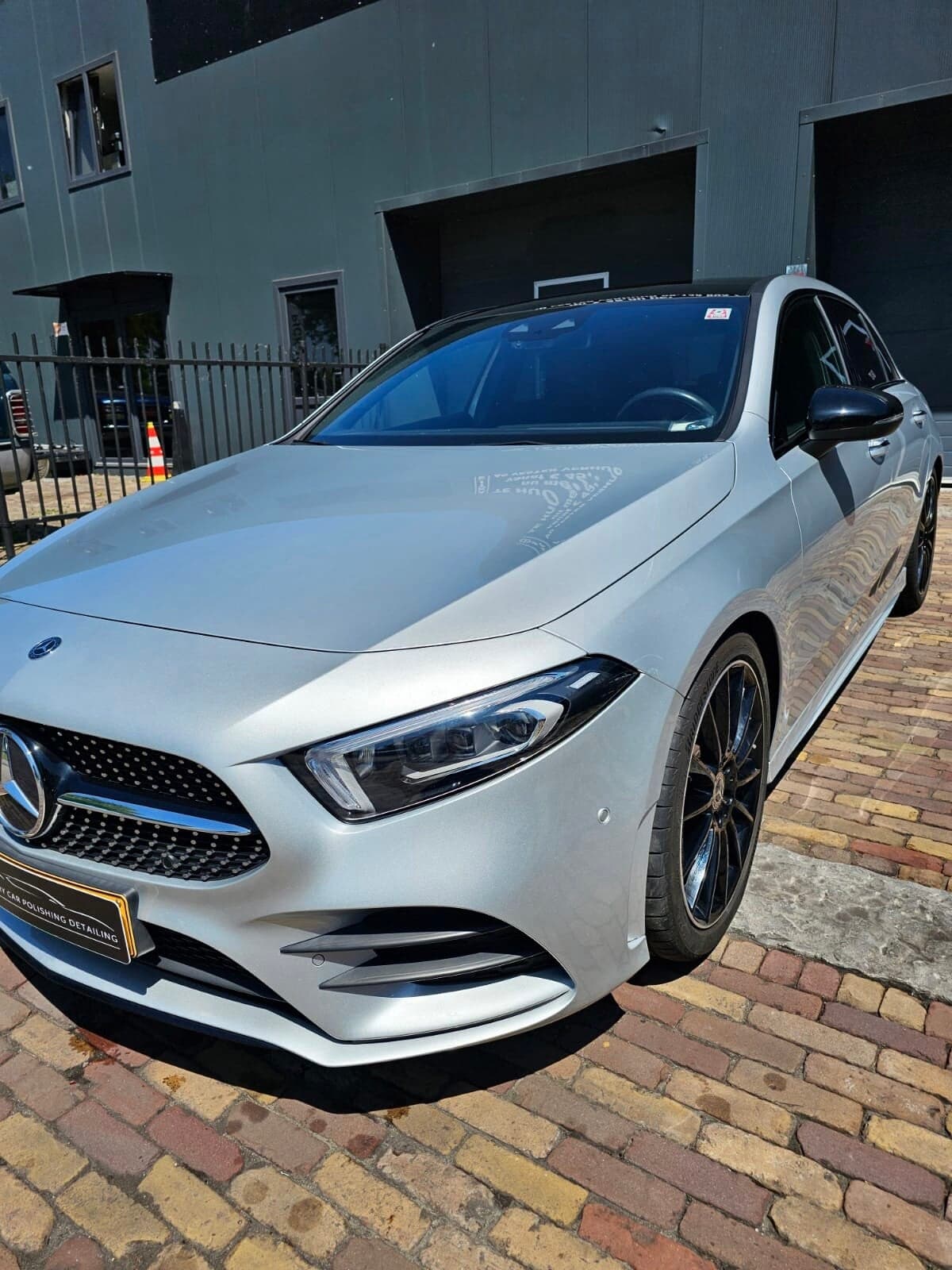 Auto detailing resultaat van Luxury Car Polishing en Detailing in Cruquius