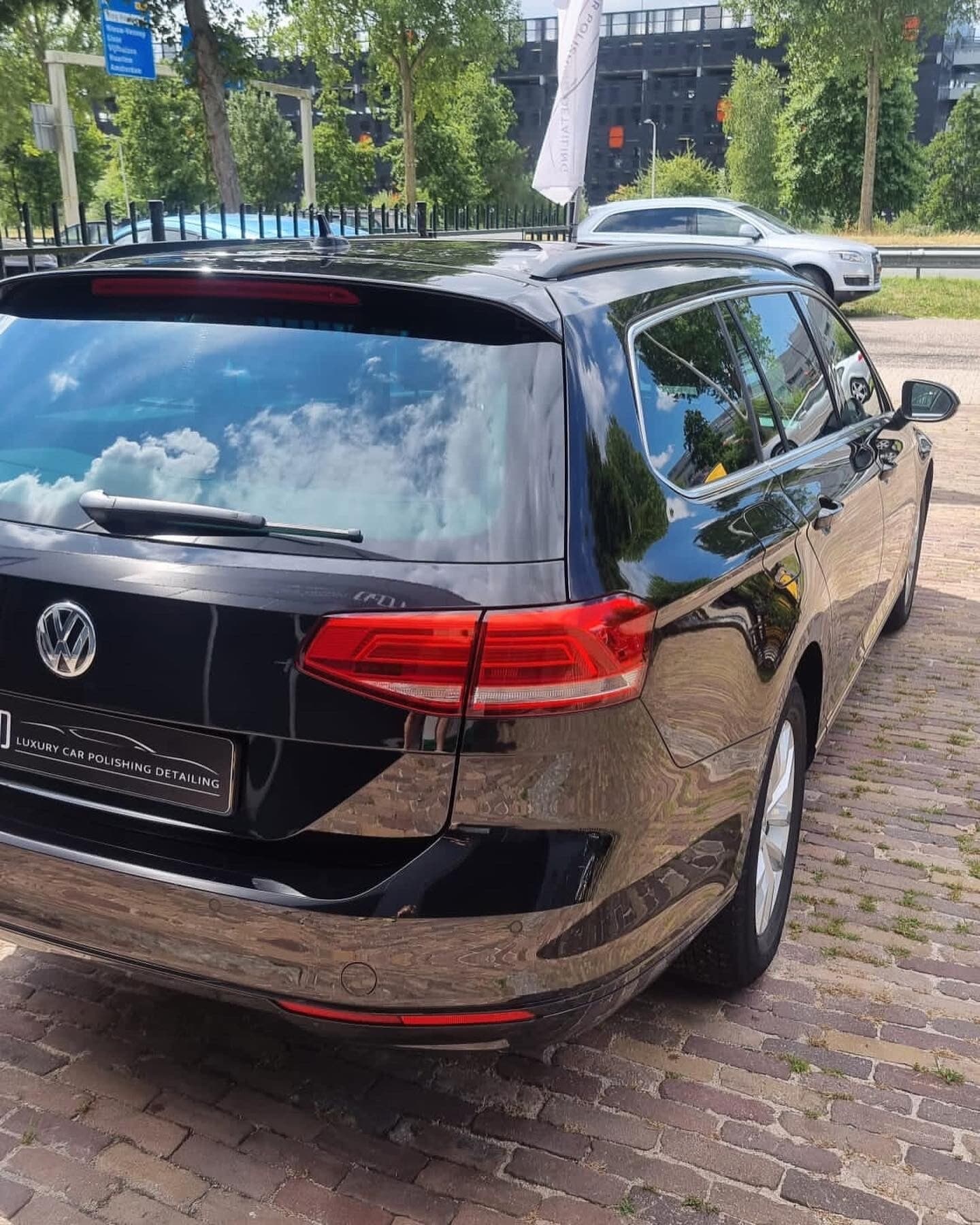 Auto detailing resultaat van Luxury Car Polishing en Detailing in Cruquius
