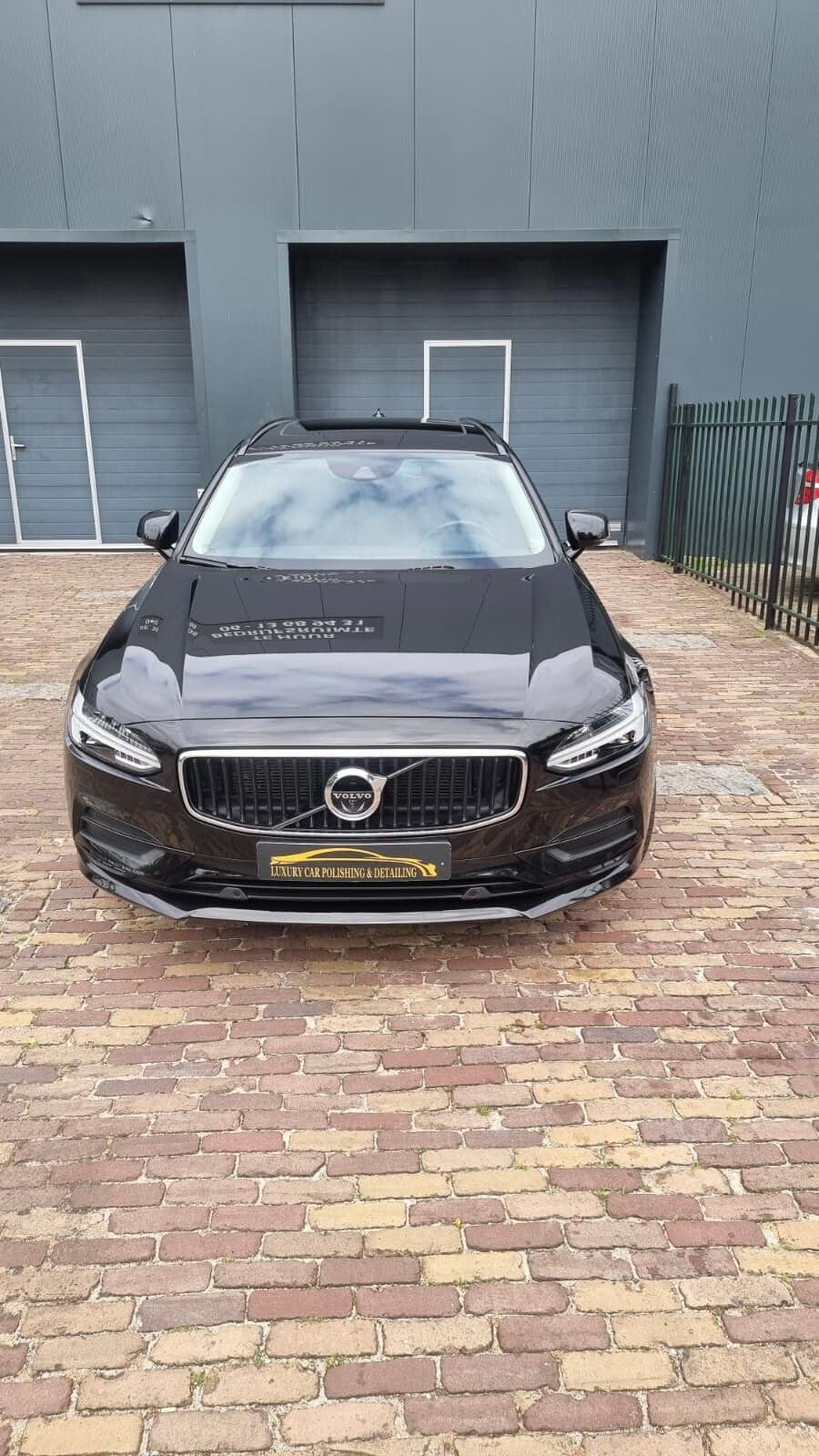 Auto detailing resultaat van Luxury Car Polishing en Detailing in Cruquius