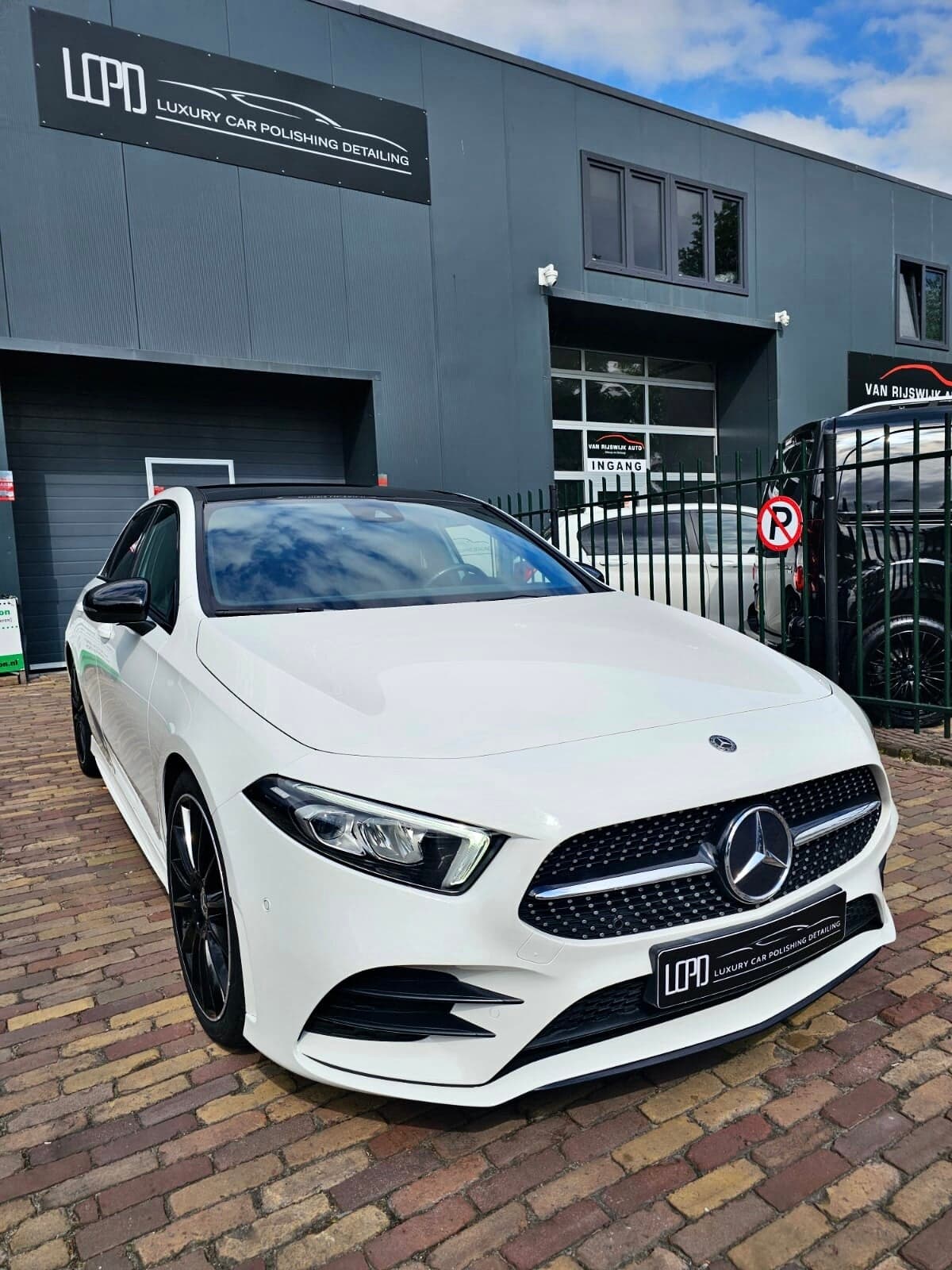 Auto detailing resultaat van Luxury Car Polishing en Detailing in Cruquius