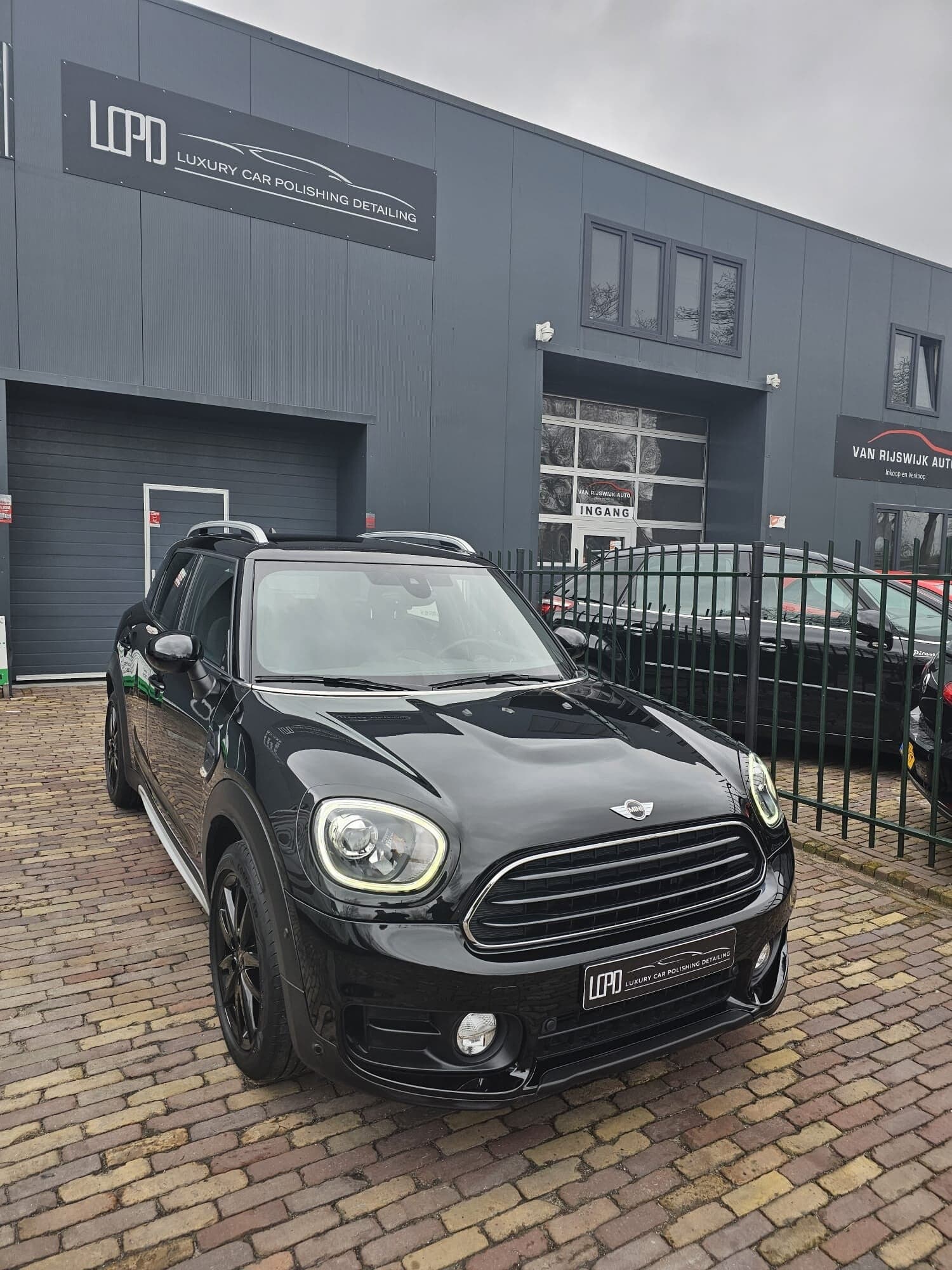Auto detailing resultaat van Luxury Car Polishing en Detailing in Cruquius
